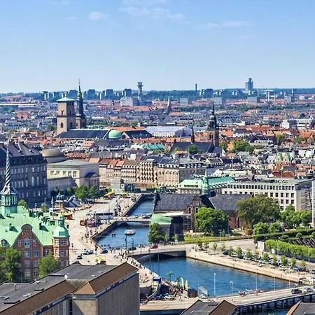 Luxury For 8 Persons In The City Center Appartement *