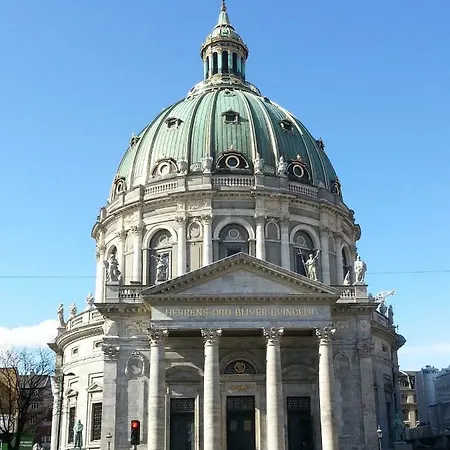 Luxury For 8 Persons In The City Center *